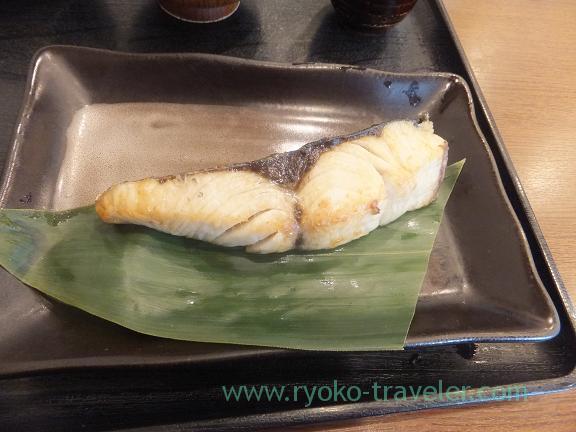 Grilled salted greater amberjack, Ikenoya (Kachidoki)