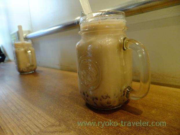 Azuki latte on the counter table, Turret Coffee (Tsukiji)
